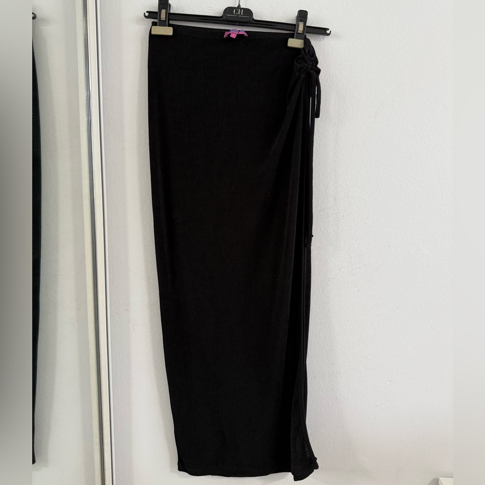 Edikted Black Cut Out Tie Front Tank Top + Skirt SET - Picture 6 of 8